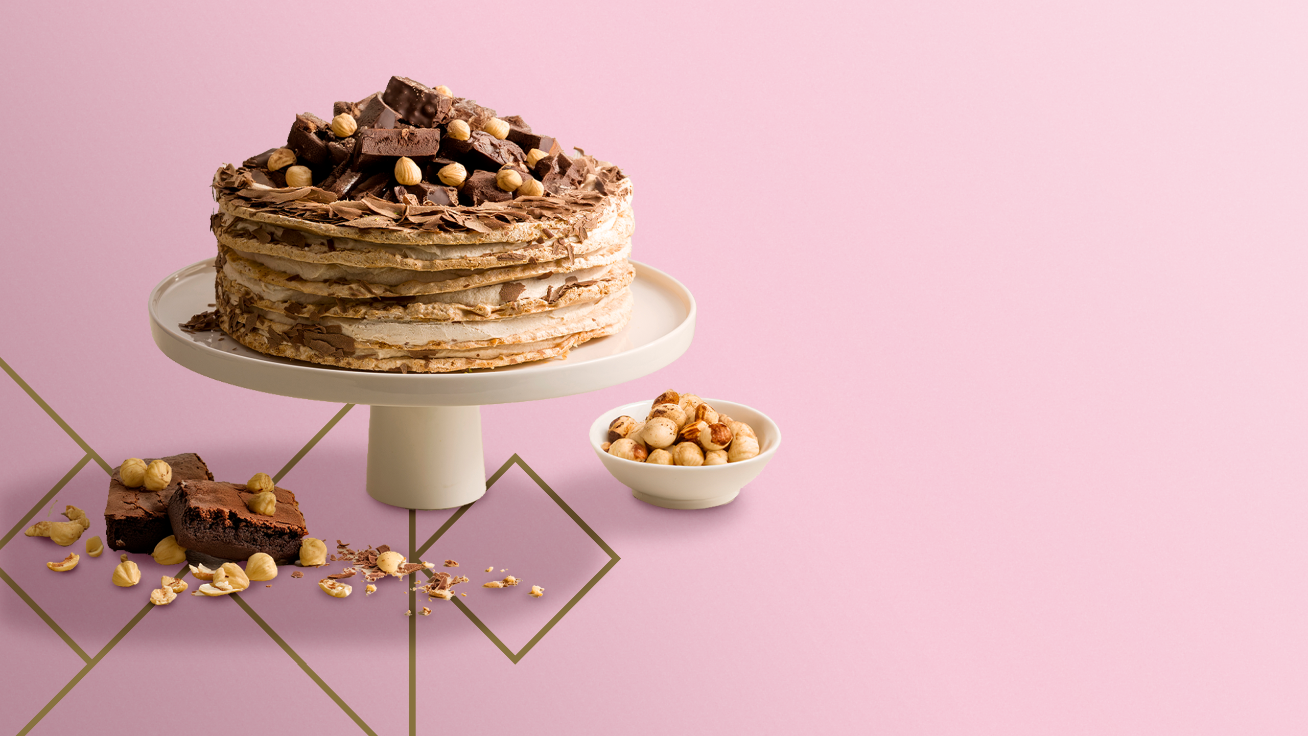 Château Gâteaux | R50 Off Medium Cakes